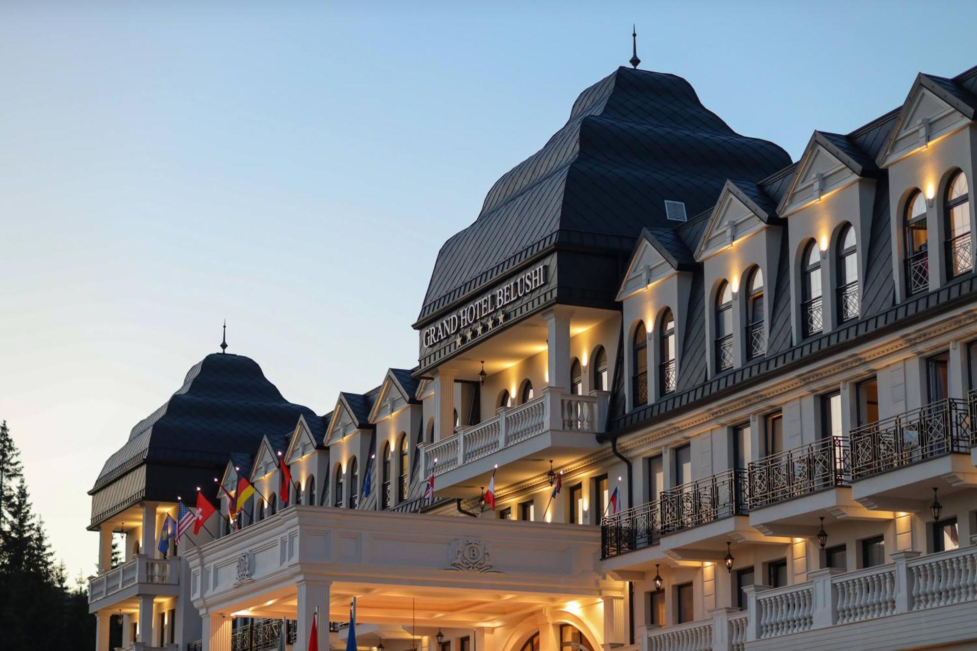 Boge Grand Hotel Belushi מראה חיצוני תמונה