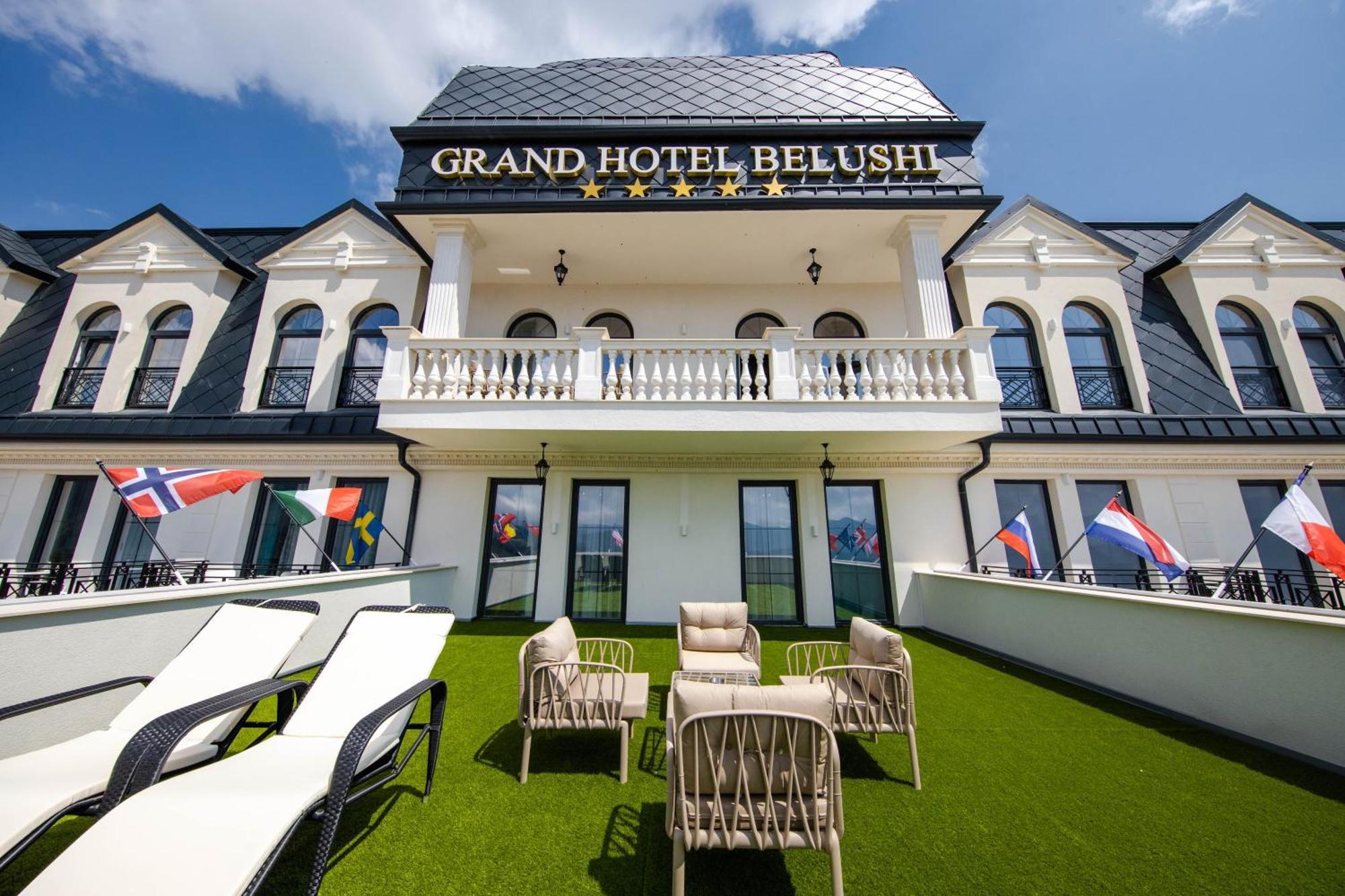 Boge Grand Hotel Belushi מראה חיצוני תמונה